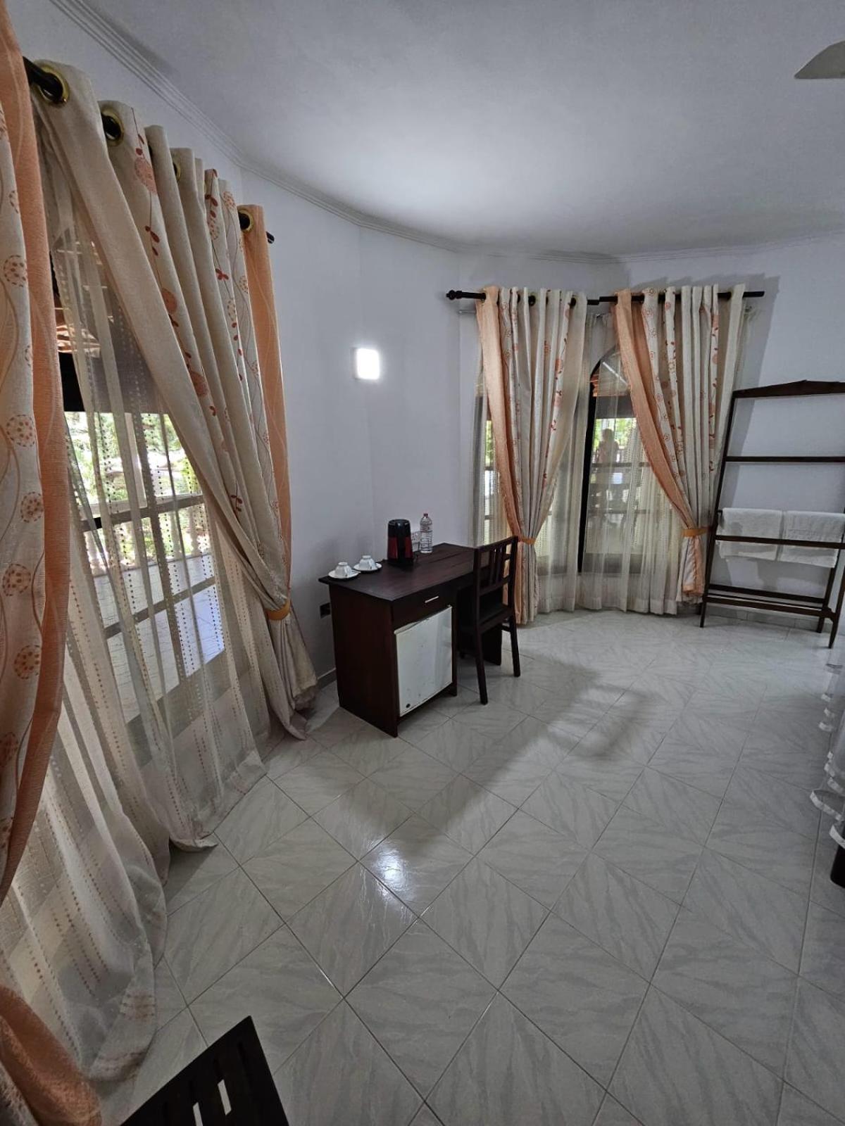 Latheena Resort Weligama Buitenkant foto